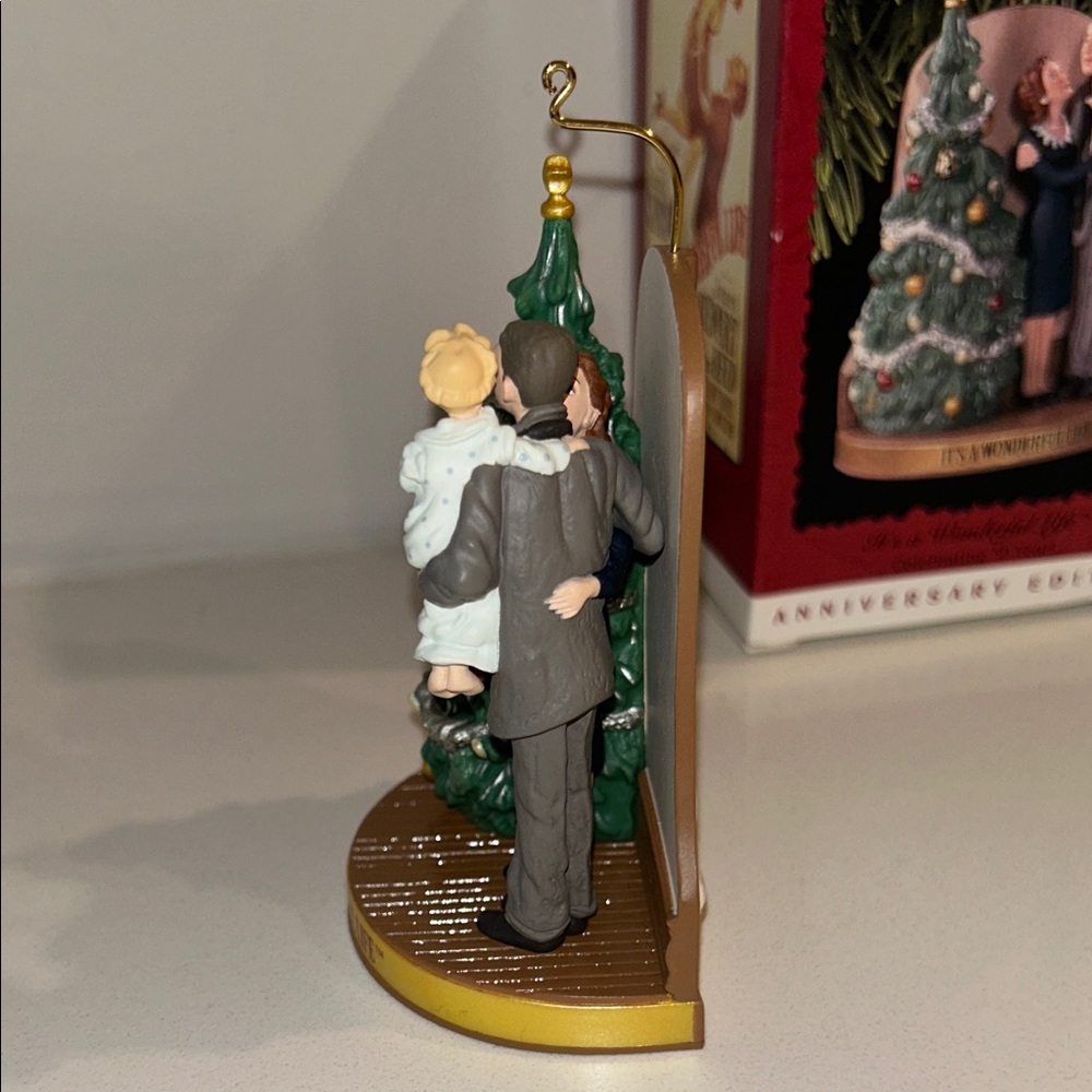 It’s a Wonderful Life 1996 - Hallmark Keepsake Ornament - Picture 2 of 7